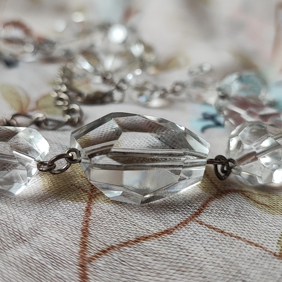 Clear Abstract Faceted Round Bead Glass Silver Tone Chain Vintage Necklace EUC - Picture 5 of 9